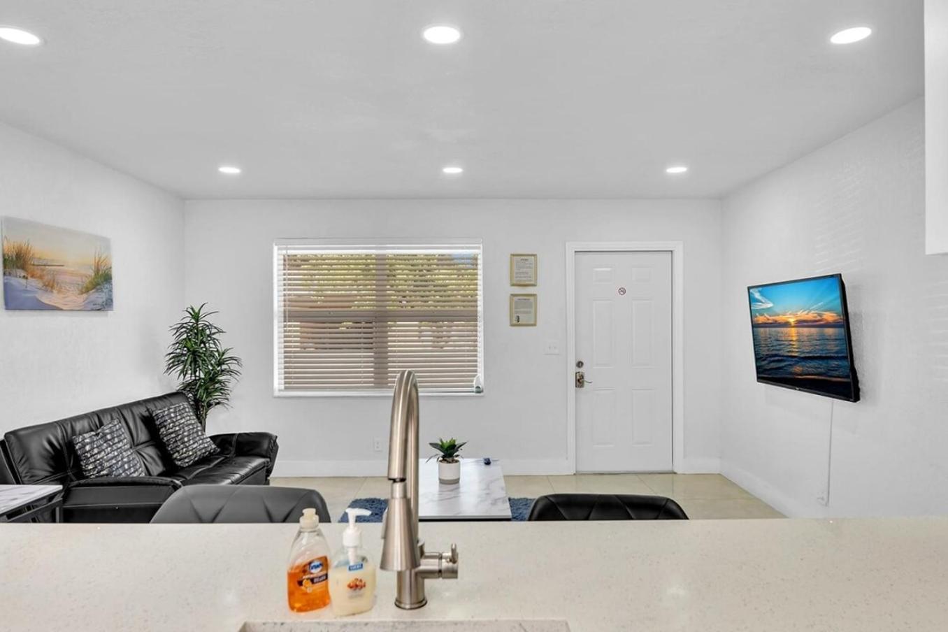 2 Bdrm Modern House Mins From Beach & Casino Hb1 哈兰代尔海滩 外观 照片