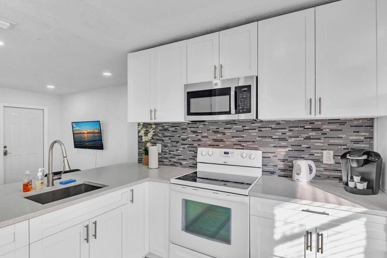 2 Bdrm Modern House Mins From Beach & Casino Hb1 哈兰代尔海滩 外观 照片